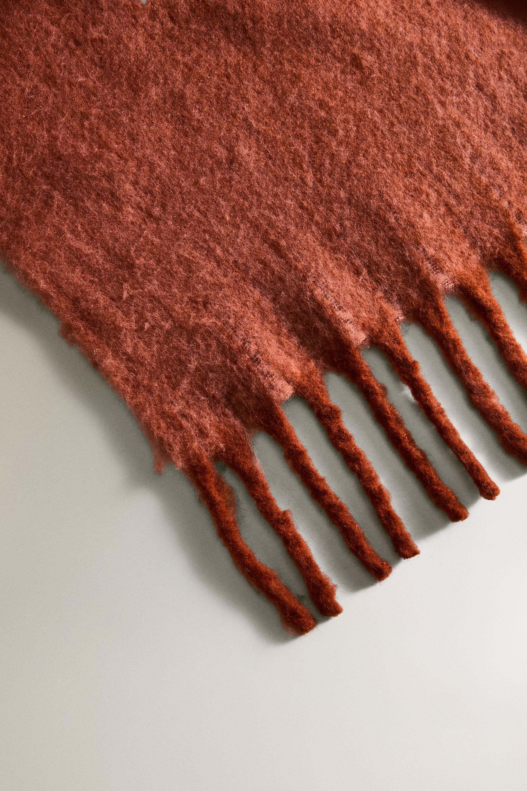 IRREGULAR STRIPED BLANKET X COLLAGERIE